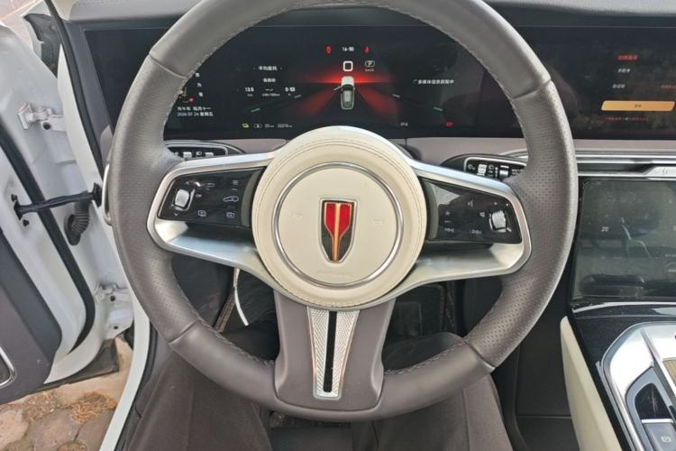 Used Hongqi E-HS9 2022 690 km Range Flagship Edition Six Seats Steering Wheel