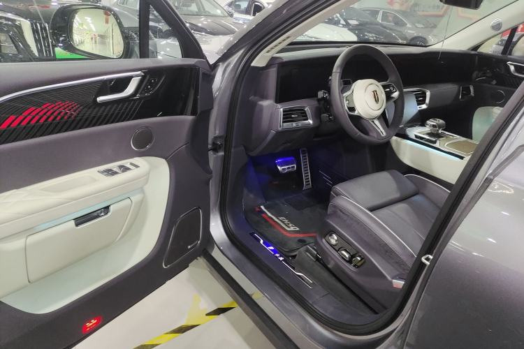 Used Hongqi E-HS9 2024 660 km Range Flagway Edition Six Seats Interior 3