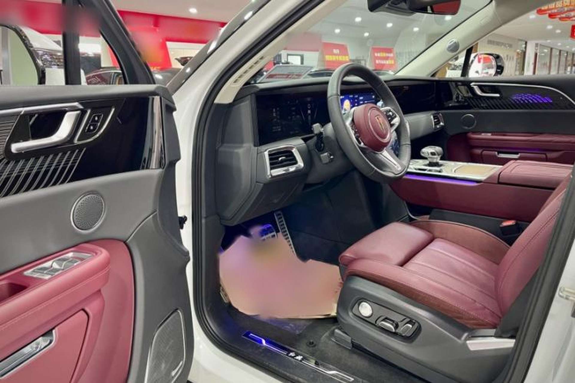 Used Hongqi E-HS9 2024 690 km Range Flagship Edition Six-Seater Interior 2