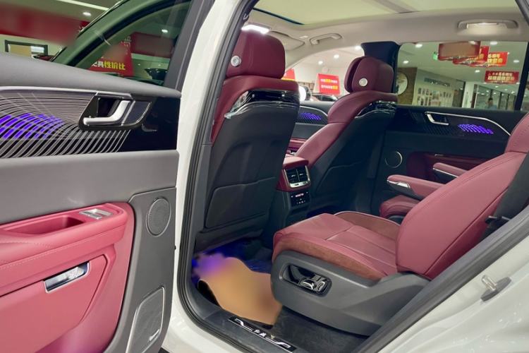 Used Hongqi E-HS9 2024 690 km Range Flagship Edition Six-Seater Interior 3