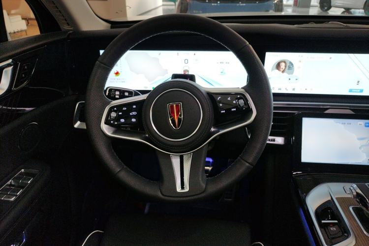 Used Hongqi E-HS9 2024 660 km Range Flagway Edition Six Seats Steering Wheel