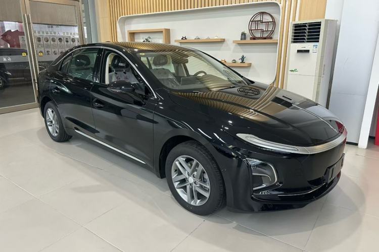 Used Hongqi E-QM5 2025 500km Range Commuter Version Exterior 1