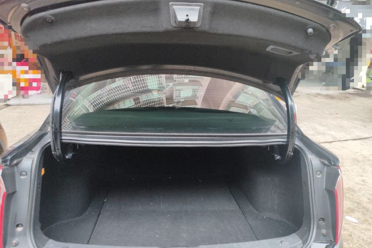 Used Hongqi E-QM5 2021 Charging T3 Version 4 Seats Trunk