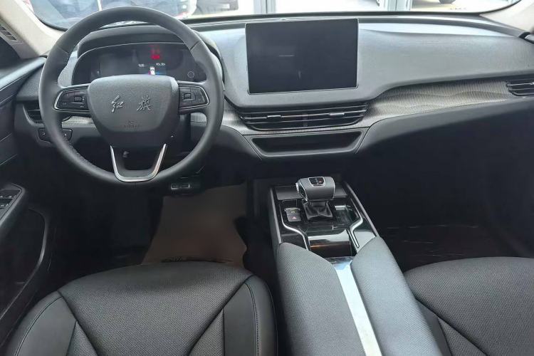 Used Hongqi E-QM5 2022 431 km Charge & Enjoy Edition Interior 1