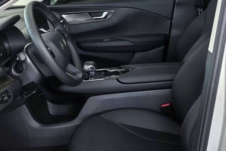 Used Hongqi E-QM5 2022 431 km Charge & Enjoy Edition Interior 2