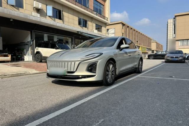 Used Hongqi E-QM5 2024 610 km PLUS