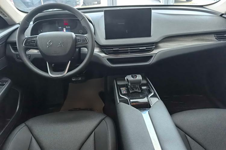 Used Hongqi E-QM5 2022 431 km Charge & Enjoy Edition Interior 2