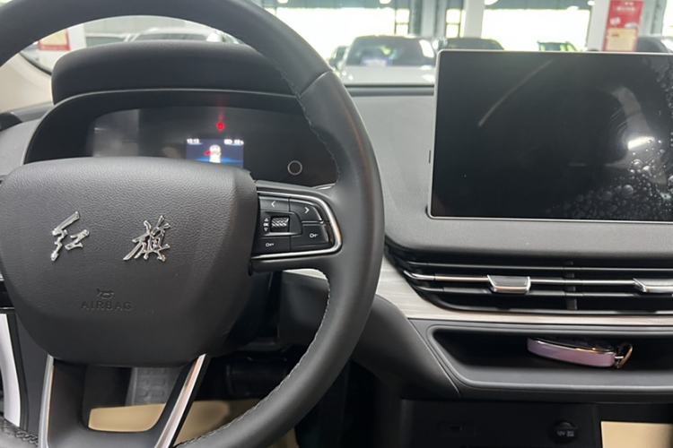 Used Hongqi E-QM5 2024 610 km PLUS Interior 1