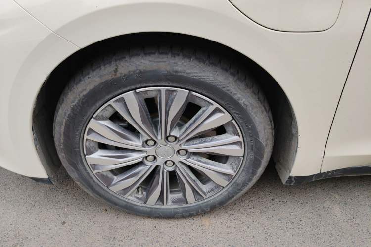 Used Hongqi E-QM5 2024 610 km PLUS Left Front Wheel Hub