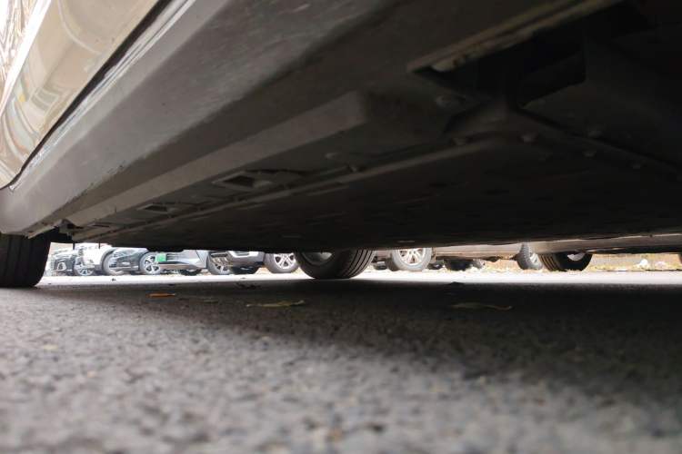 Used Hongqi E-QM5 2024 610 km PLUS Right Side Sill