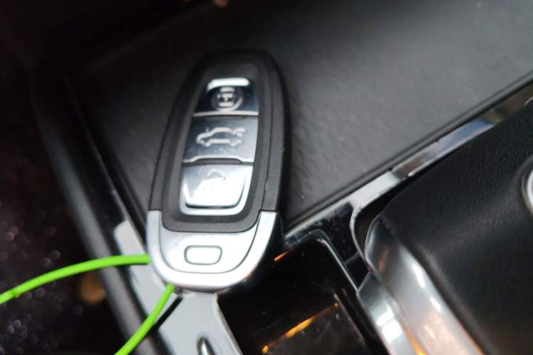 Used Hongqi E-QM5 2024 610 km PLUS Vehicle Key