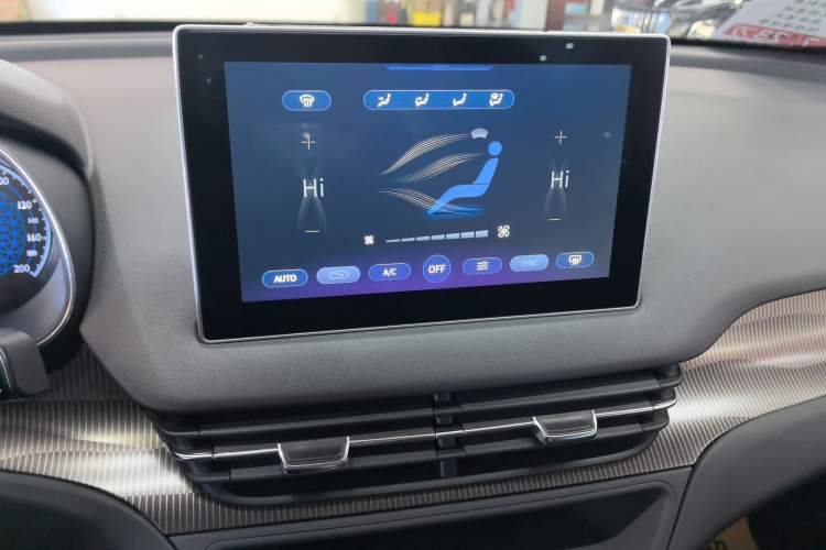 Used Hongqi E-QM5 2021 Charging Flagship Edition Audio And AC Panel