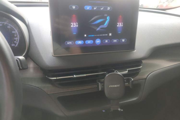 Used Hongqi E-QM5 2021 Online Booking Charging T3 Edition 5-Seater Audio And AC Panel
