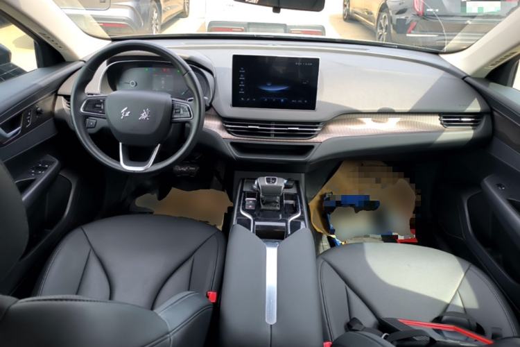 Used Hongqi E-QM5 2021 Online Booking Charging Basic Edition 5 Seats Center Console