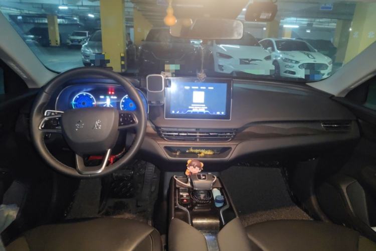 Used Hongqi E-QM5 2021 Charging Version Flagship Edition Center Console