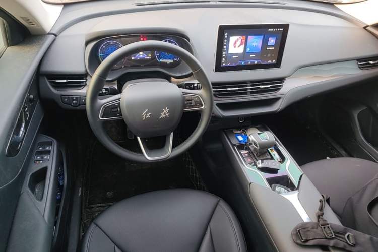 Used Hongqi E-QM5 2021 Charging Version Flagship Edition Center Console