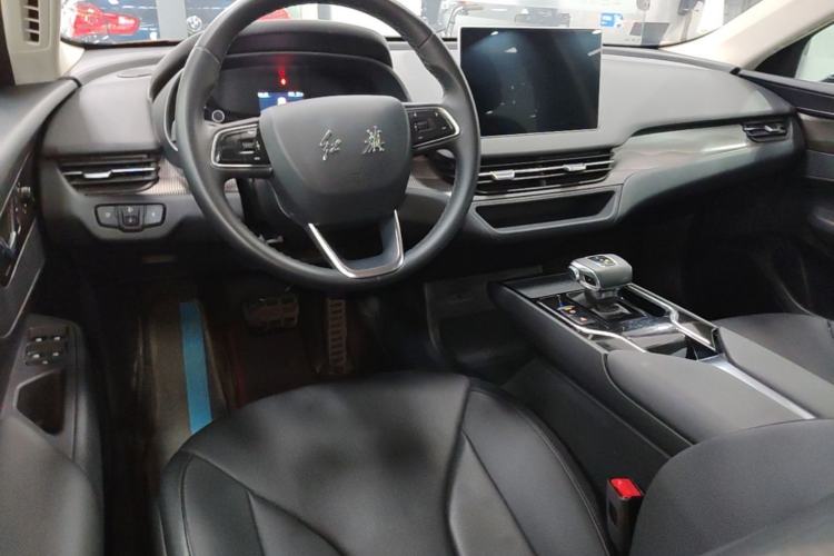Used Hongqi E-QM5 2021 Charging Version Flagship Edition Center Console