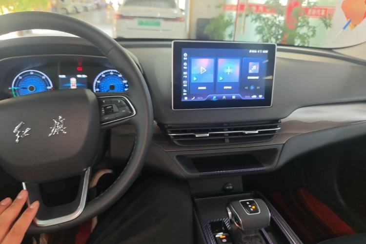 Used Hongqi E-QM5 2021 Online Booking Charging T3 Edition 5-Seater Center Console