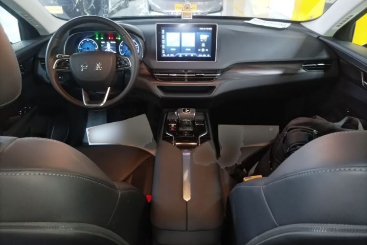 Used Hongqi E-QM5 2021 Online Booking Charging T3 Edition 5-Seater Center Console