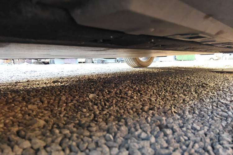 Used Hongqi E-QM5  Chassis Front Left