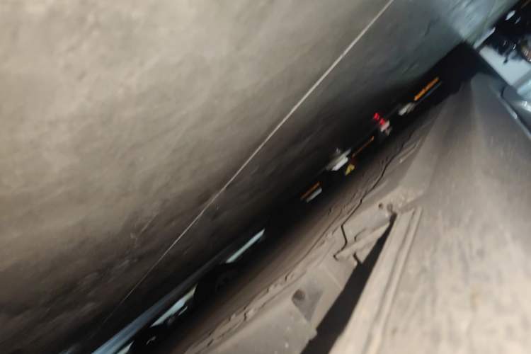 Used Hongqi E-QM5 2021 Charging Version Flagship Edition Chassis Front Right