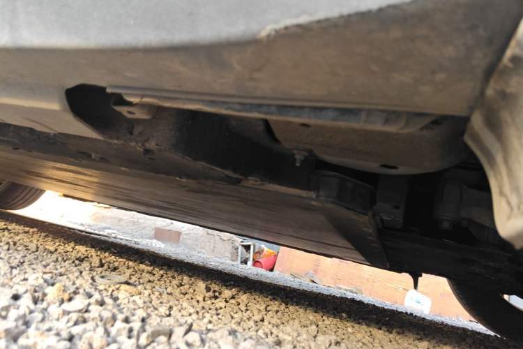 Used Hongqi E-QM5  Chassis Front Right