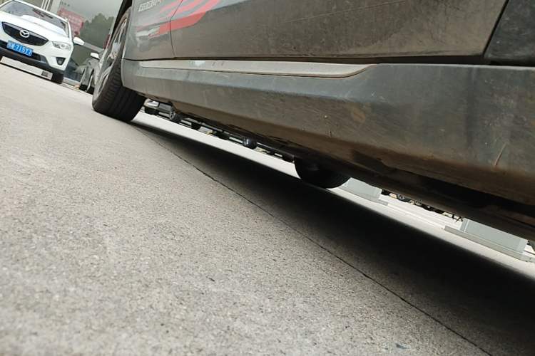 Used Hongqi E-QM5 2021 Charging Didi Edition Chassis Front Right