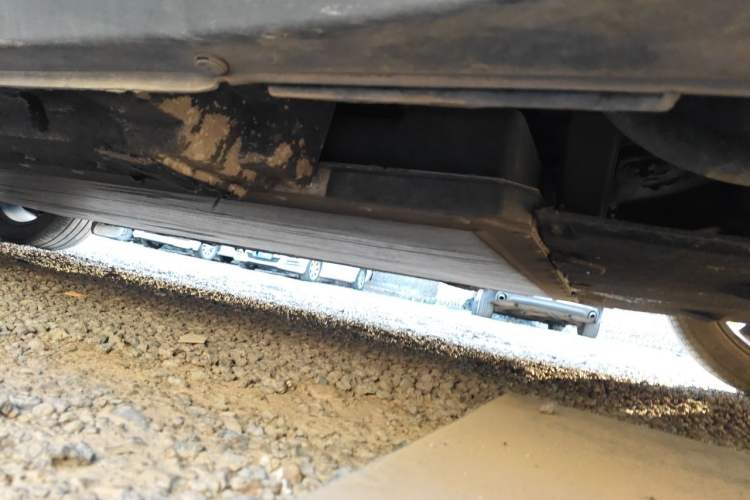 Used Hongqi E-QM5  Chassis Rear Left