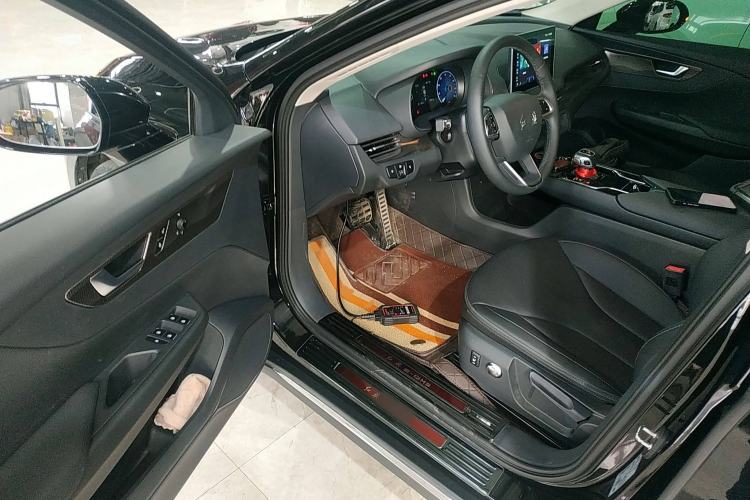 Used Hongqi E-QM5 2021 Charging Version Flagship Edition Driver Seat