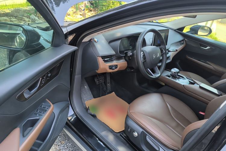 Used Hongqi E-QM5 2021 Charging T3 Version 4 Seats Driver Seat