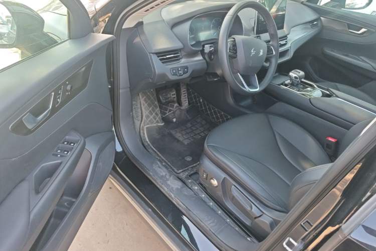 Used Hongqi E-QM5 2021 Charging Version Flagship Edition Driver Seat