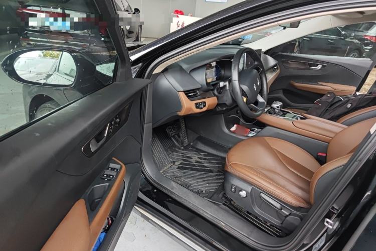 Used Hongqi E-QM5 2021 Charging T3 Version 4 Seats Driver Seat