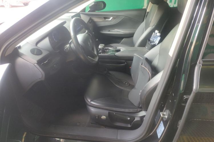Used Hongqi E-QM5 2021 Online Booking Charging T3 Edition 5-Seater Driver Seat