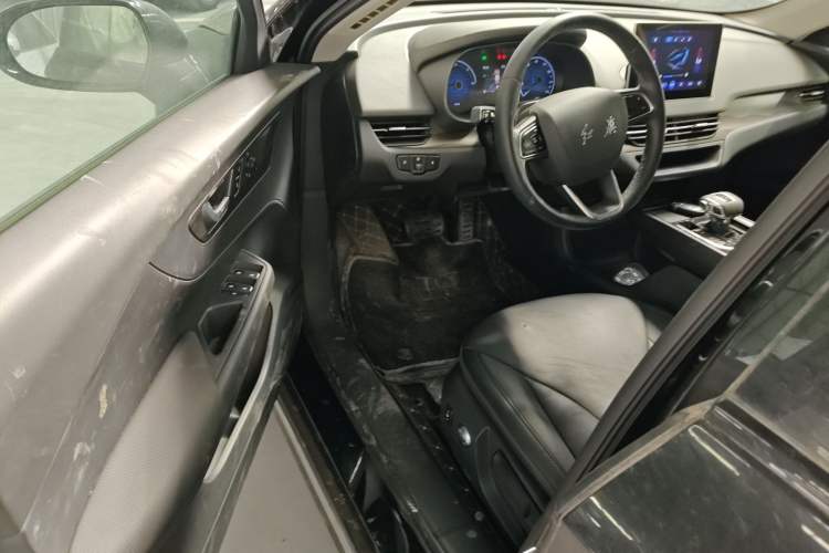Used Hongqi E-QM5 2021 Charging Version Flagship Edition Driver Seat
