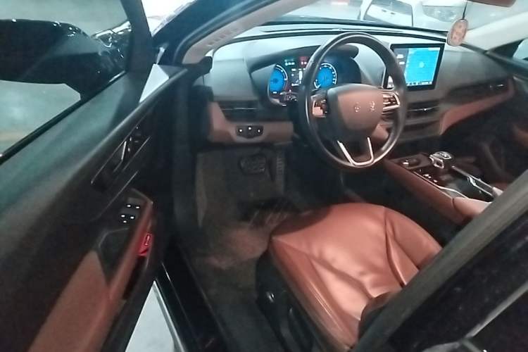 Used Hongqi E-QM5 2021 Online Booking Charging T3 Edition 4 Seats Driver Seat