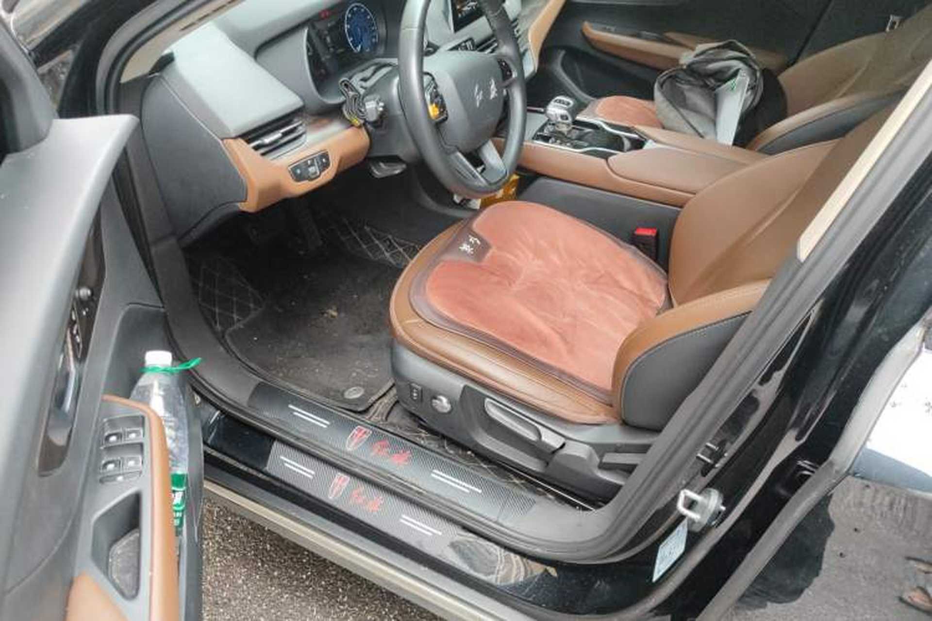 Used Hongqi E-QM5 2021 Online Booking Charging Basic Edition 4 Seats Driver Seat
