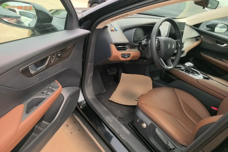 Used Hongqi E-QM5 2021 Online Booking Charging T3 Edition 4 Seats Driver Seat