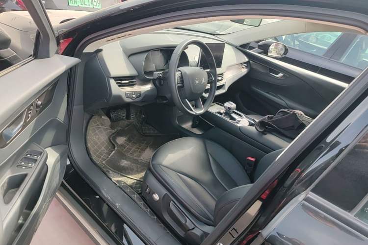 Used Hongqi E-QM5 2021 Charging Version Flagship Edition Driver Seat