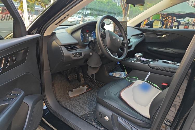 Used Hongqi E-QM5 2021 Online Booking Charging Basic Edition 5 Seats Driver Seat