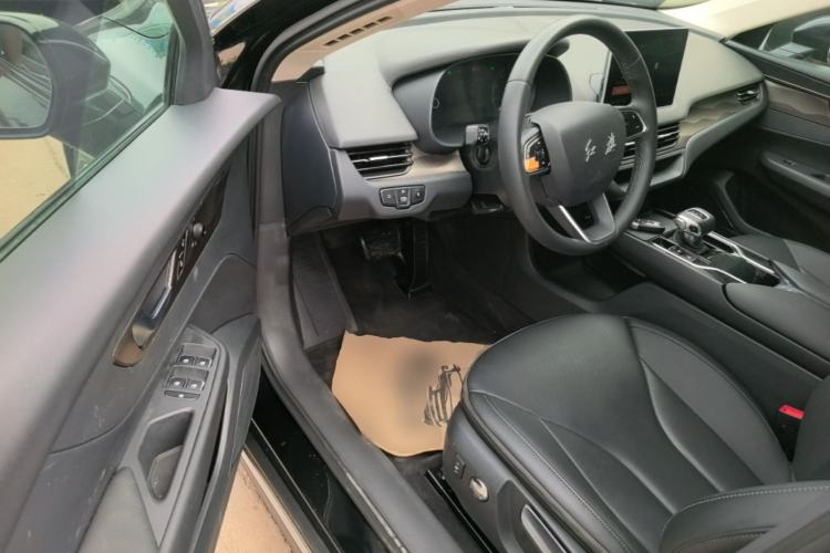 Used Hongqi E-QM5 2021 Charging T3 Version 4 Seats Driver Seat