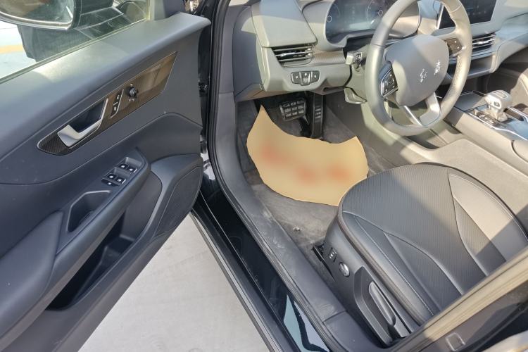 Used Hongqi E-QM5 2021 Charging Version Flagship Edition Driver Seat