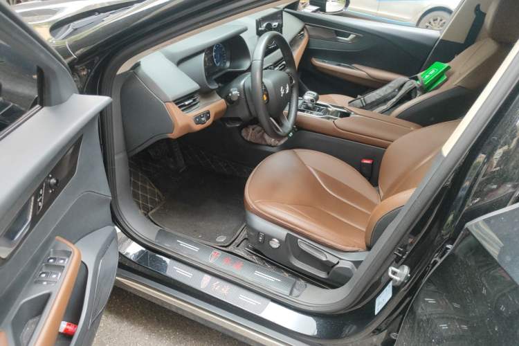 Used Hongqi E-QM5 2021 Charging T3 Version 4 Seats Driver Seat
