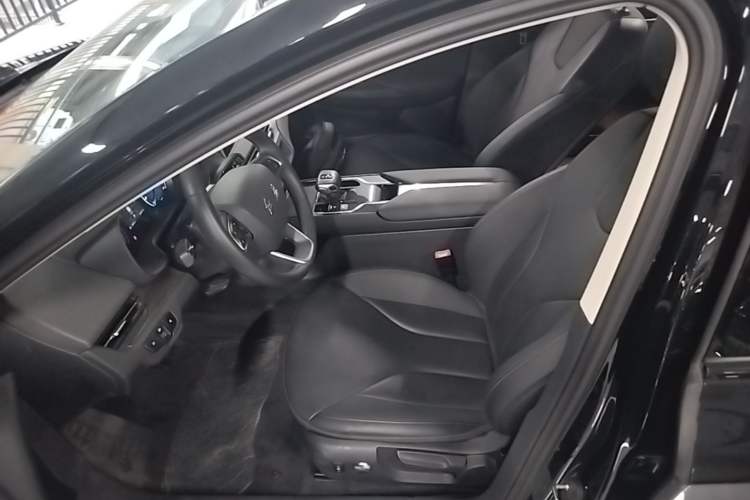 Used Hongqi E-QM5 2021 Charging Version Flagship Edition Driver Seat