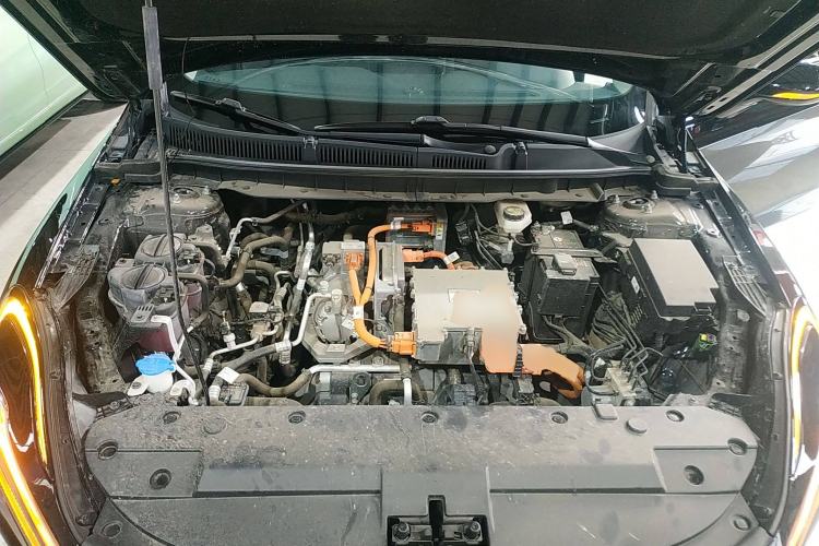 Used Hongqi E-QM5 2021 Charging Version Flagship Edition Engine Bay