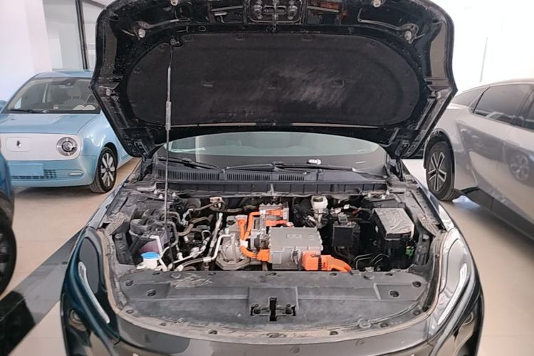 Used Hongqi E-QM5 2021 Charging Version Flagship Edition Engine Bay