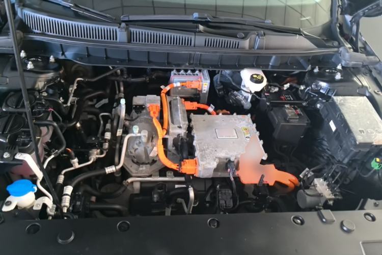 Used Hongqi E-QM5 2021 Online Booking Charging Basic Edition 4 Seats Engine Bay