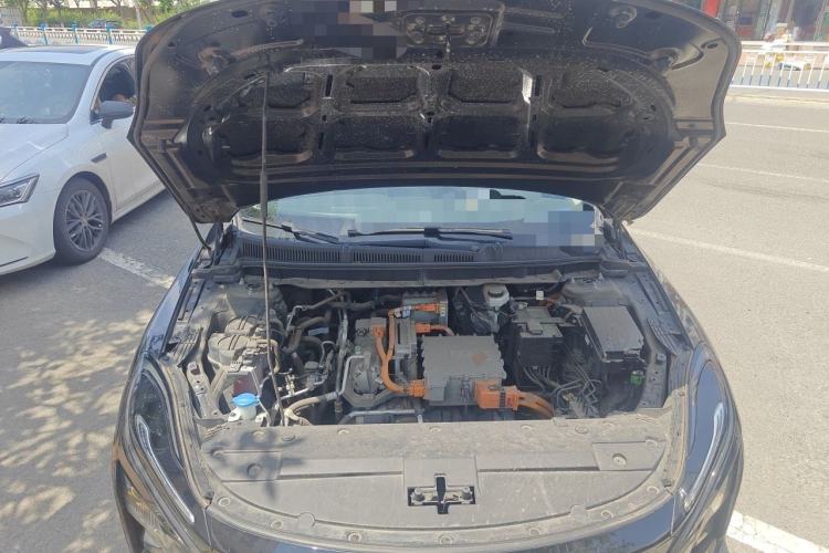 Used Hongqi E-QM5 2021 Charging T3 Version 4 Seats Engine Bay