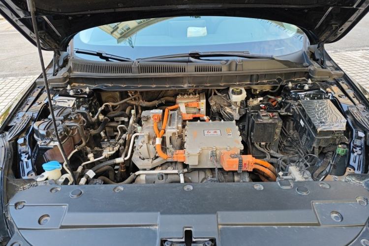 Used Hongqi E-QM5 2021 Online Booking Charging Basic Edition 5 Seats Engine Bay