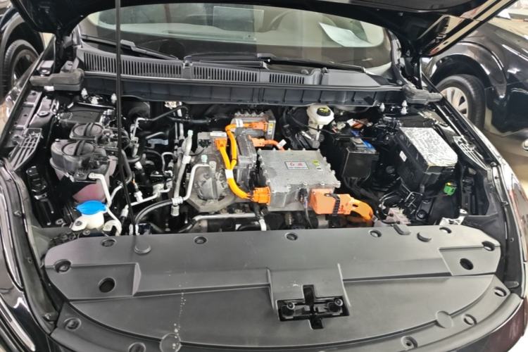 Used Hongqi E-QM5 2021 Charging Version Flagship Edition Engine Bay