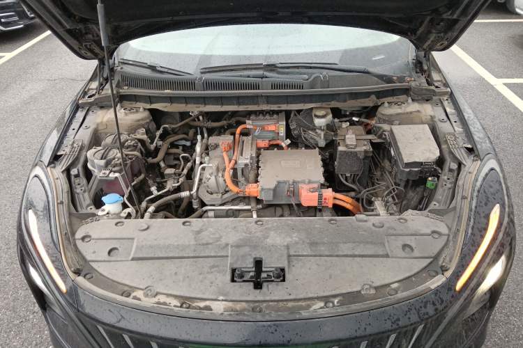 Used Hongqi E-QM5 2021 Charging Version Flagship Edition Engine Bay